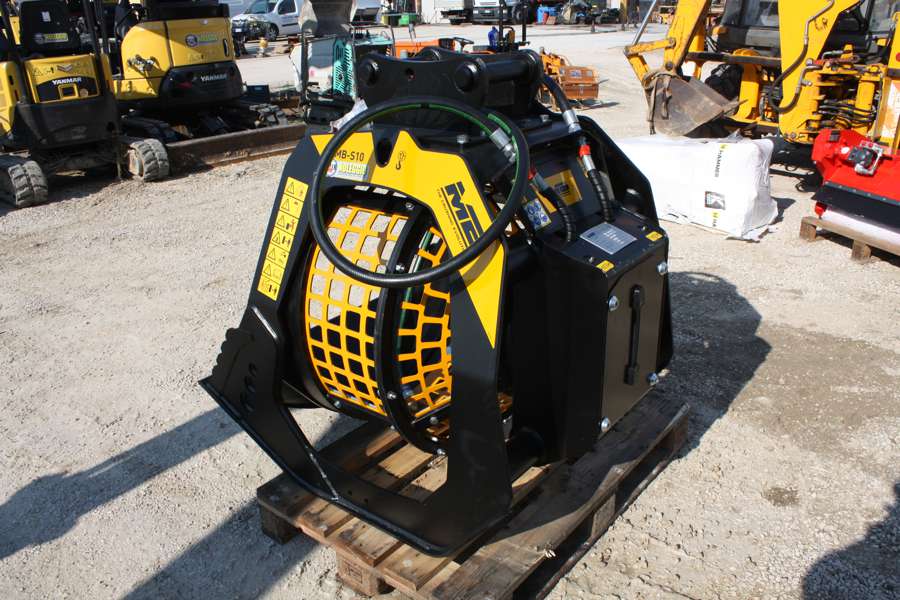 Noleggio Benna vagliante MB-S10 S4 15 benna vagliatrice Mb S10 01