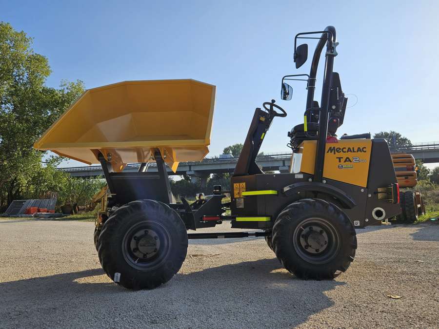 Noleggio Dumper Mecalac TA2 SH 8 dumper mecalac ta2 sh 00