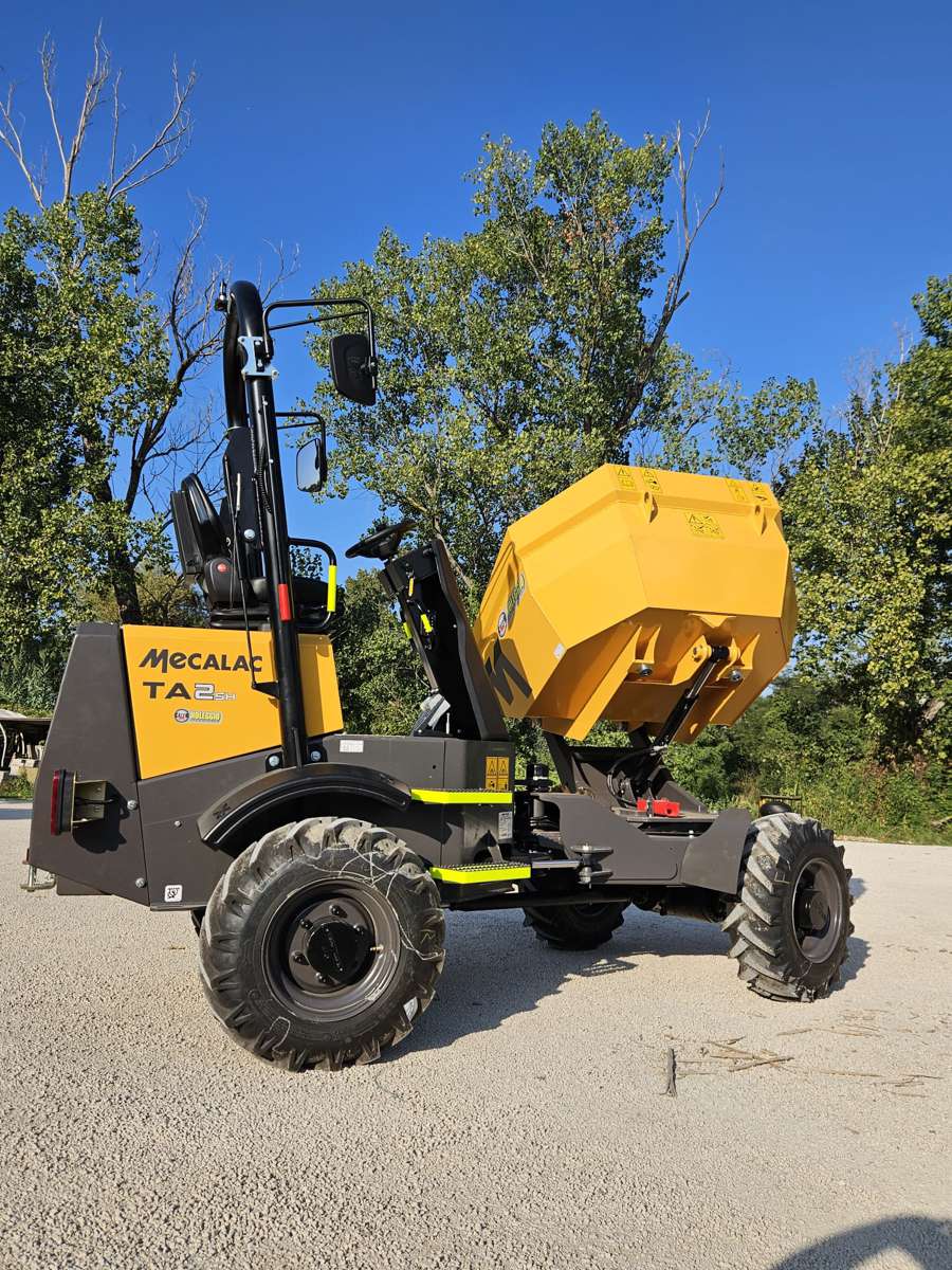 Noleggio Dumper Mecalac TA2 SH 12 dumper mecalac ta2 sh 04