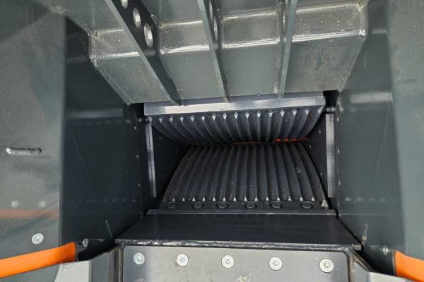 Noleggio Frantumatore mobile Seba 50-30 10 frantumatore-mobile-seba-50-30-02