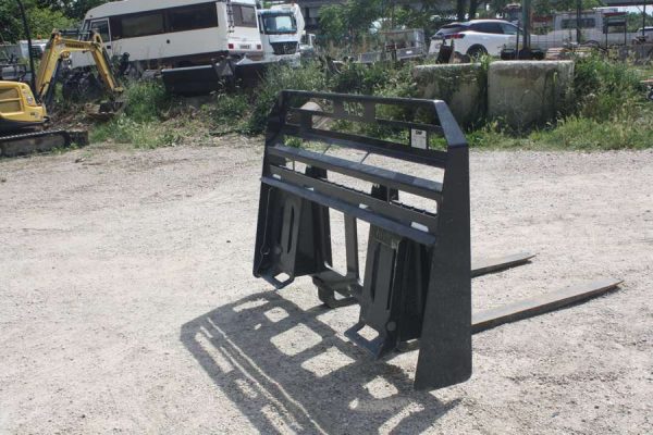 Noleggio Forca pallet CNF 3 noleggio-forche-pallet-cnf-02