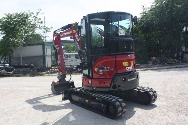 noleggio-yanmar-vio-33-00