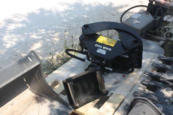 Noleggio Pinza legno Agriforest GMR 1100 1 pinza-legno-agriforest-00