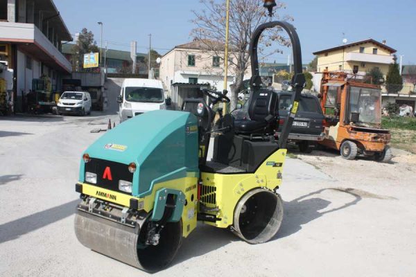Noleggio Rullo Ammann ARX 12 4 rullo-amman-arx-12-nolo-01