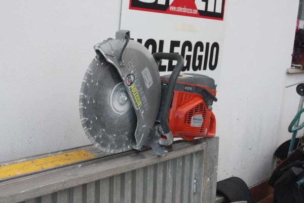 Noleggio Troncatrice Husqvarna K970 5 troncatrice-husqvarna-k970-00