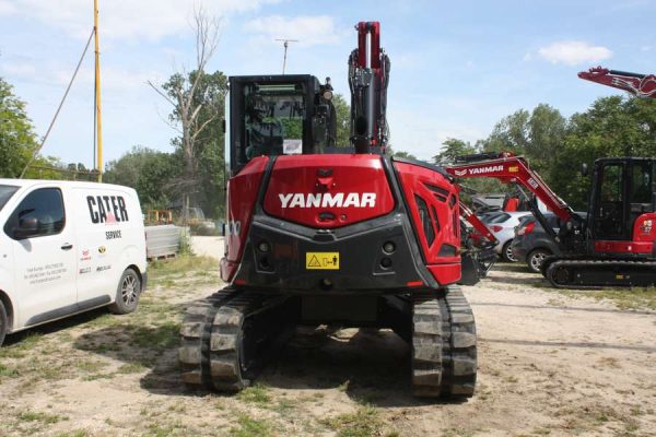 Noleggio Escavatore Yanmar SV100 4 yanmar-sv-100-rosso-02